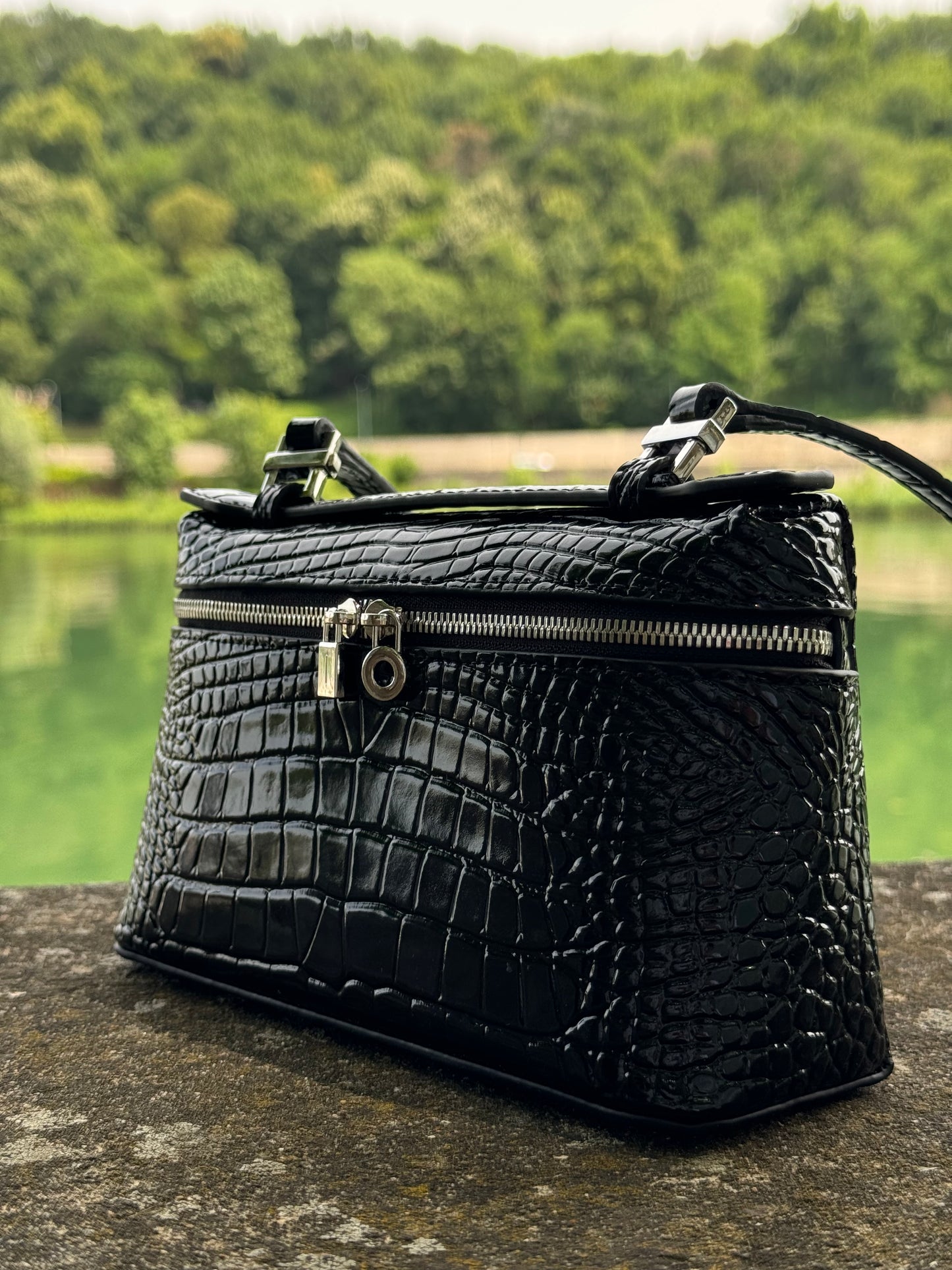 Sac vanity noir effet croco femme ALMA OBSIDIAN Lana Paris
