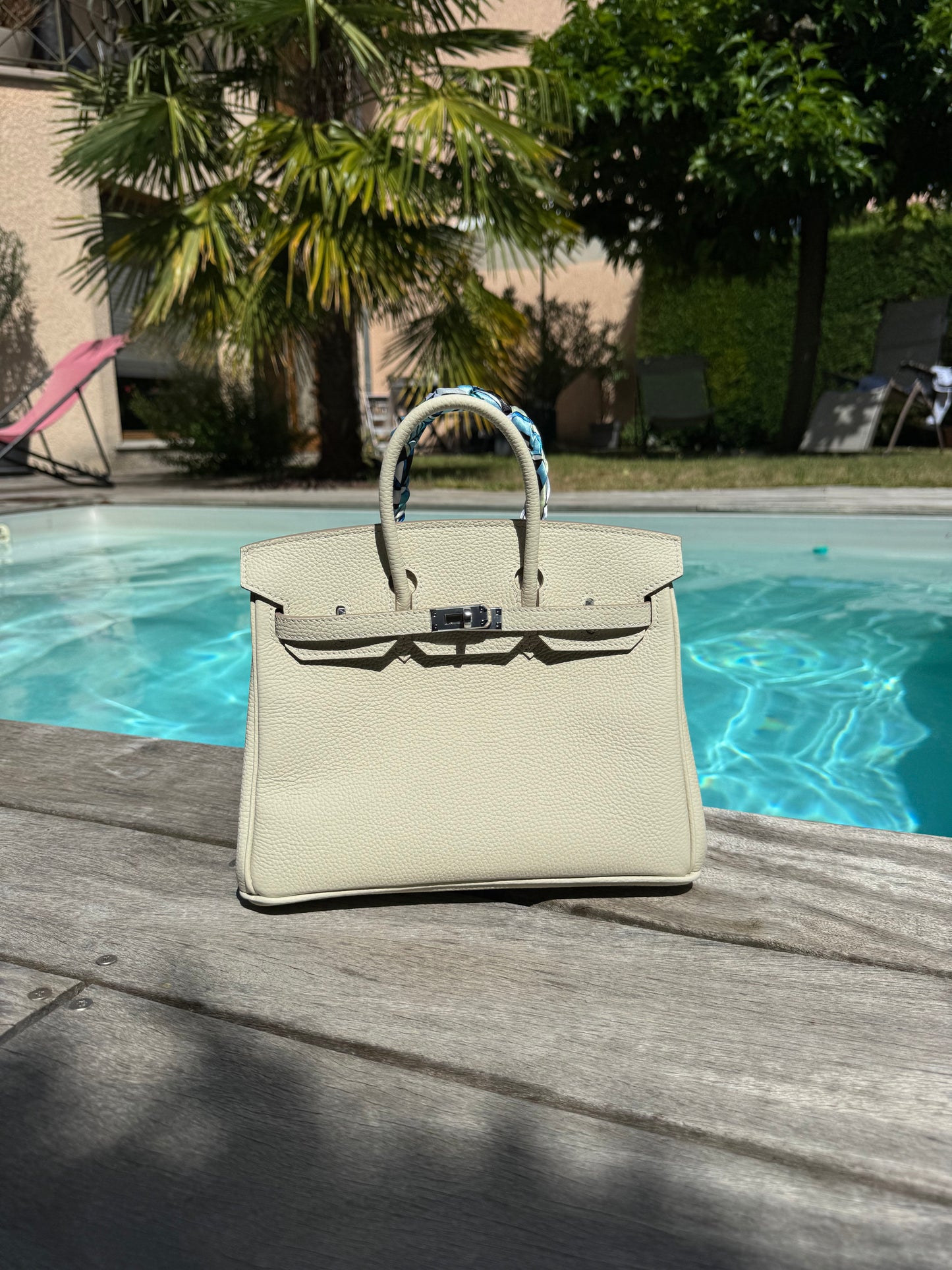 VÉRA • CAPRI